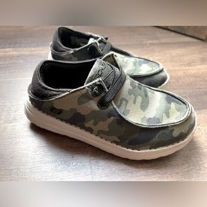 Sketchers Camo slip on Toddler’s